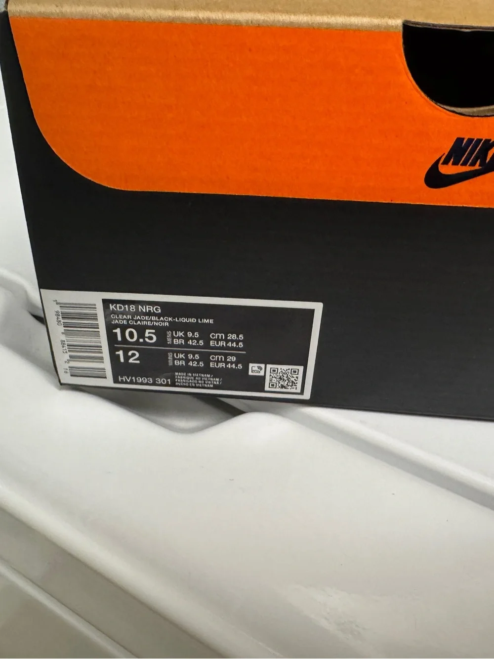 Men’s basketball shoes. Size 10.5. KD 18